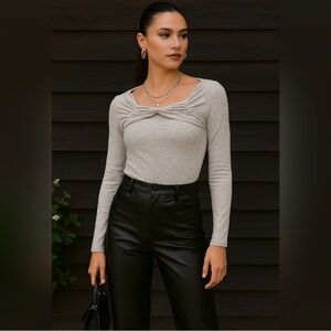 💛 Red Haute Light Gray Twist Front Long Sleeve Top – Brushed Hacci Metallic (S)